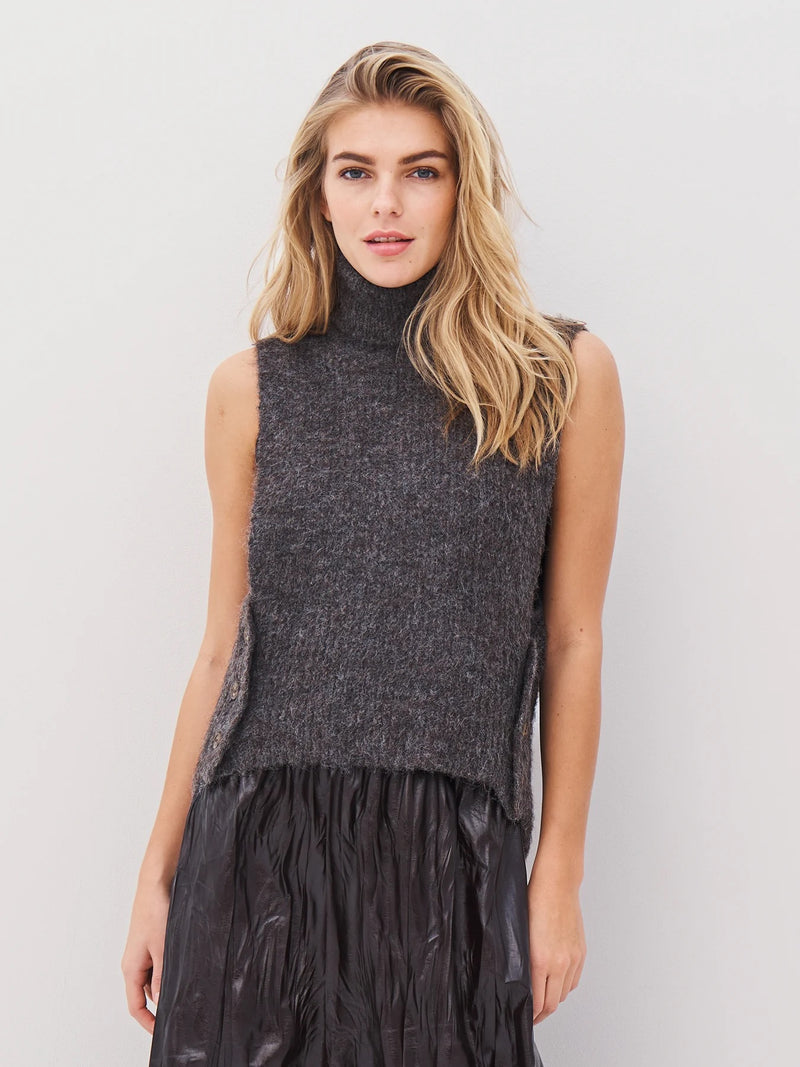 Agnes Chunky Knit Vest - Brown