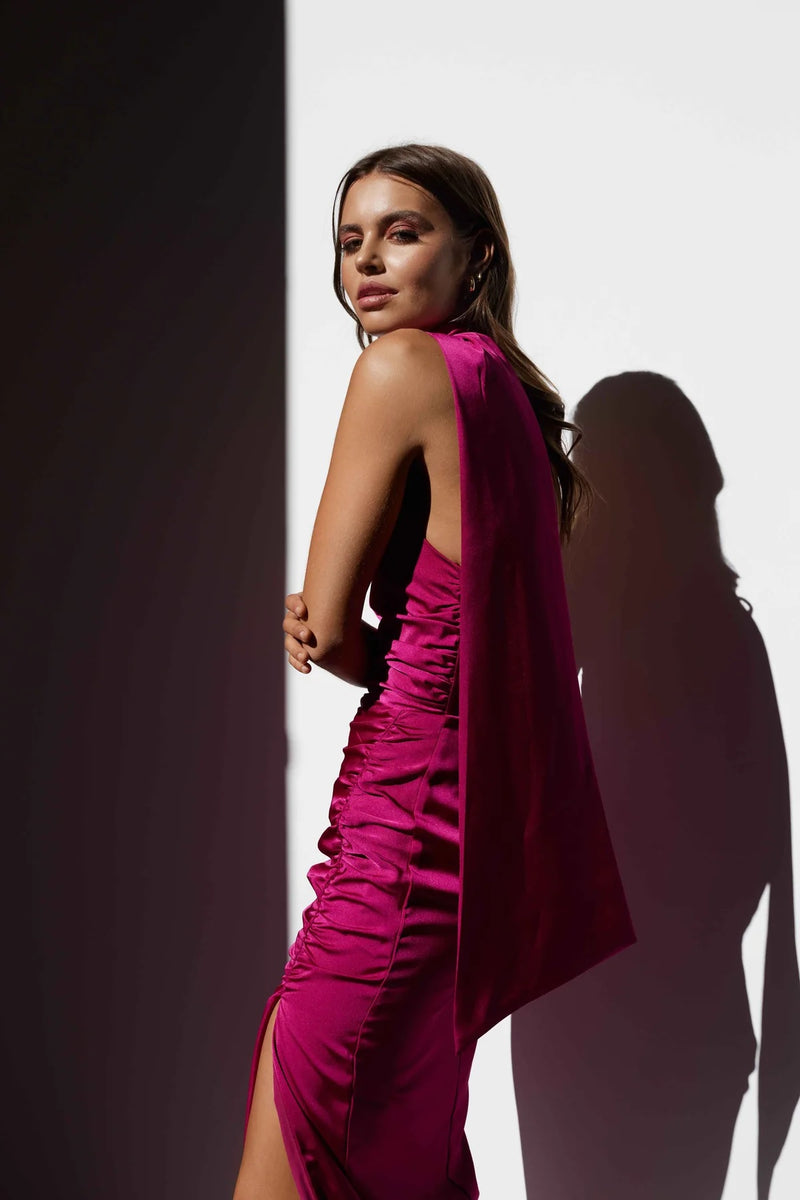 burgundy dress with neck scarf Long burgundy dress with elegant scarf